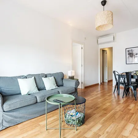 Heart Of The Sunny With Iconic Terrace View