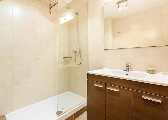 Sunny 3br For 4 Iconic Terrace Views Daire Barselona