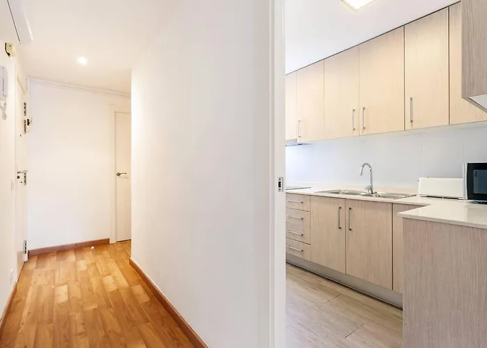 Sunny 3br For 4 Iconic Terrace Views Daire *