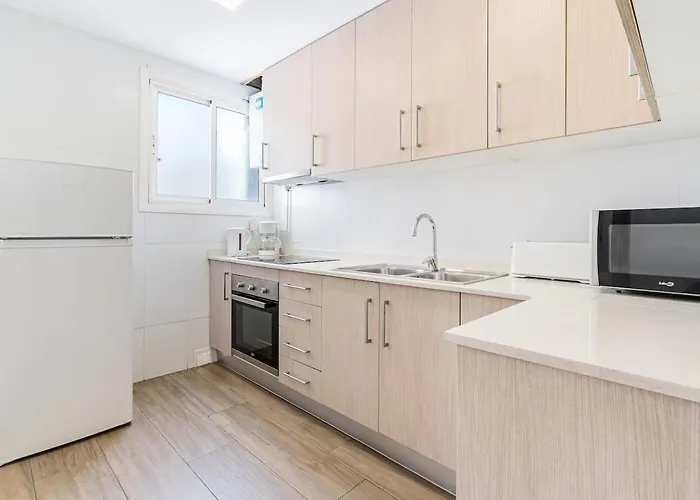 Sunny 3br For 4 Iconic Terrace Views *