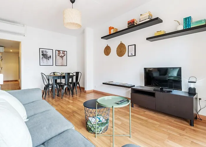 Daire Sunny 3br For 4 Iconic Terrace Views Barselona