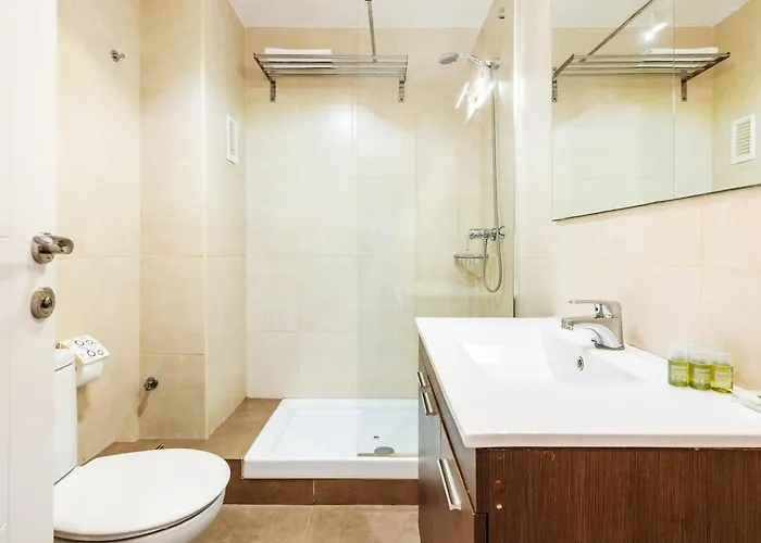 Sunny 3br For 4 Iconic Terrace Views * Barselona