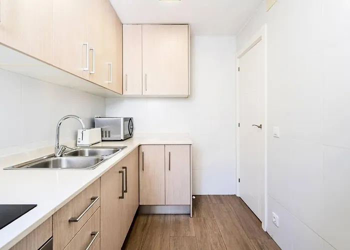 Sunny 3br For 4 Iconic Terrace Views Daire