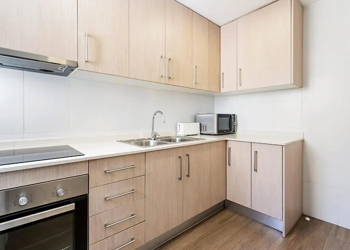 Daire Sunny 3br For 4 Iconic Terrace Views