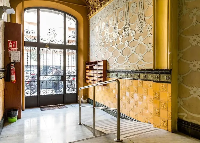 Sunny 3br For 4 Iconic Terrace Views * Barselona